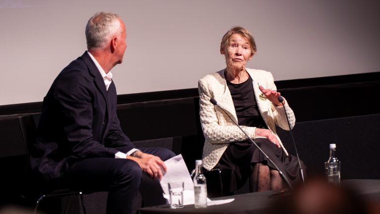 Remembering Glenda Jackson: Two-Time Oscar Winner Who Masterfully Blended Acting with Politics Passes Away at 87