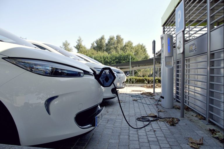 A Comprehensive Guide on How to Obtain an EV Battery in the USA