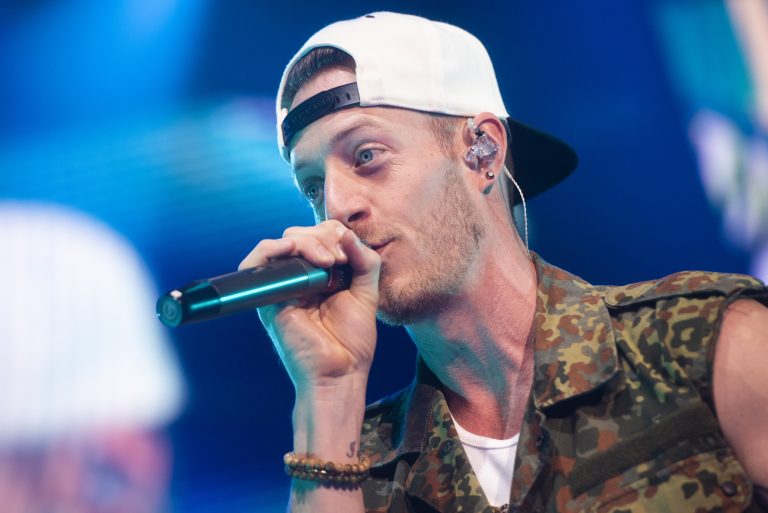 Dynamic Performance: Tyler Hubbard Mixes New Songs and Florida Georgia Line Hits, Concluding State Fair Concert Shirtless