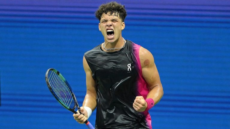 The Spectacular Showdown at the 2023 US Open: Shelton vs. Djokovic
