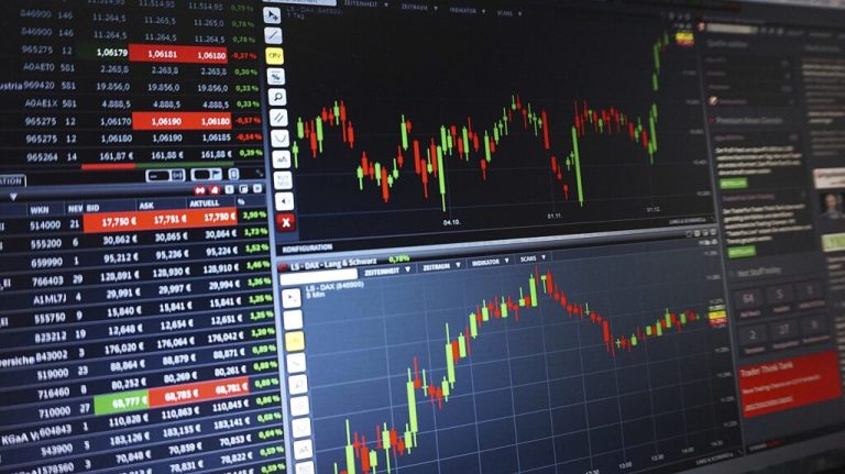 Navigating the Market: Expert Insights on the Best Stocks to Buy Right Now