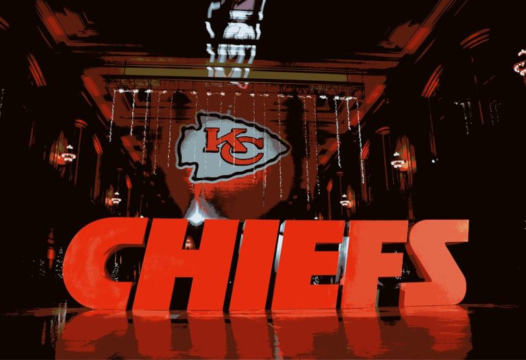 The Ultimate Showdown: Broncos vs. Chiefs – A Thrilling Thursday Night Football Spectacle