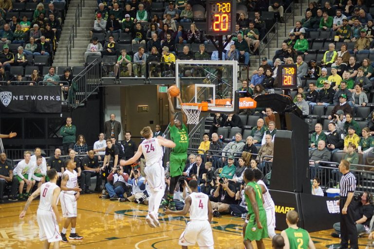 The Struggles of Oregon Coach Dan Lanning: Analyzing 4th-Quarter Failures Against Washington